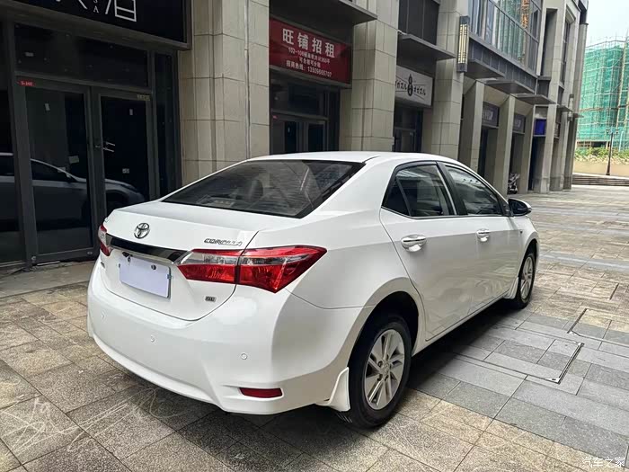 最新上架2016年丰田卡罗拉 一手车 仅行驶5.6万公里