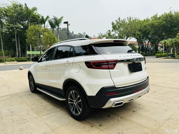 47822年新款福特领界15t高配