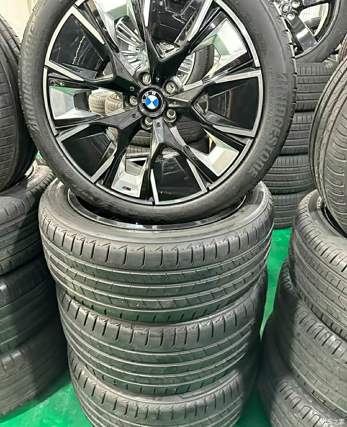 20寸宝马ix3轮毂轮胎原装正品