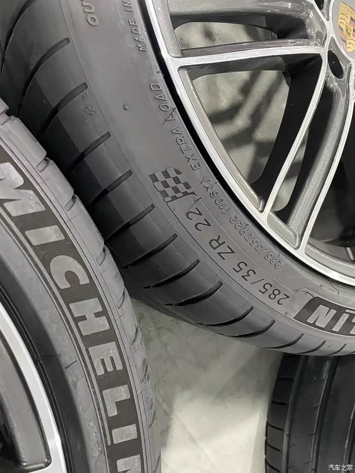 保时捷卡宴22寸原厂原装轮毂轮胎正品锻造拆车钢圈跑了300