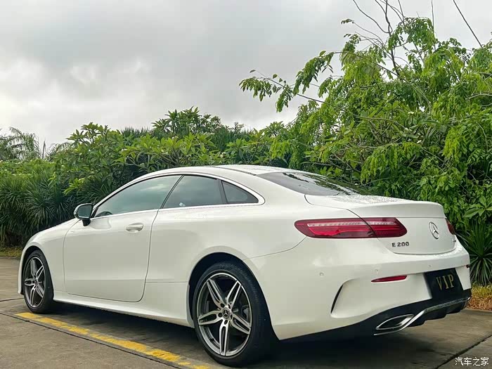 进口奔驰e200轿跑