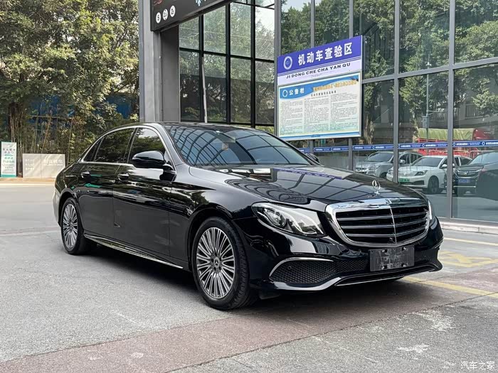 新到18年奔驰e300l全款26xx首付36800提车