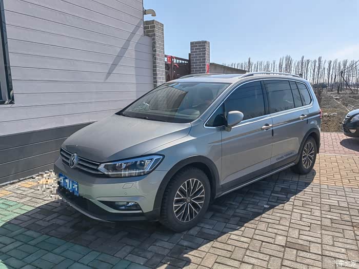 坐标新疆伊犁19年5月6座途安l拓界豪华版