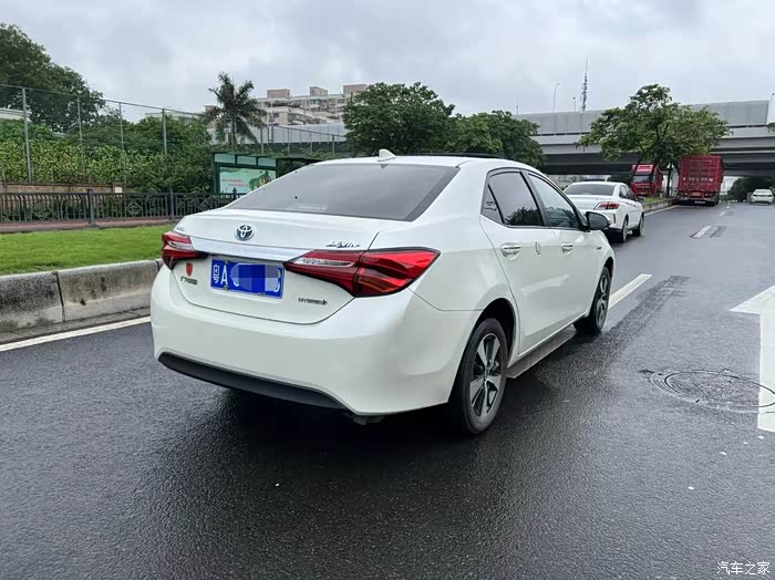 18年6月雷凌双擎,1.8h自波天窗,电椅,换挡拨片,恒温空