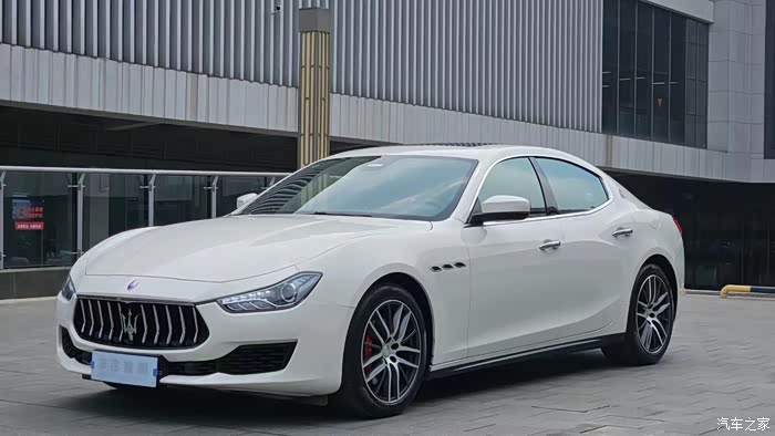 最新到店 19年极品玛莎拉蒂吉博力3.0t豪华版 全车原版