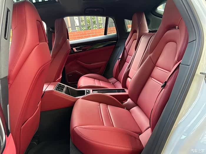 23年保时捷帕美标轴 行驶2万多公里 原版精品车况