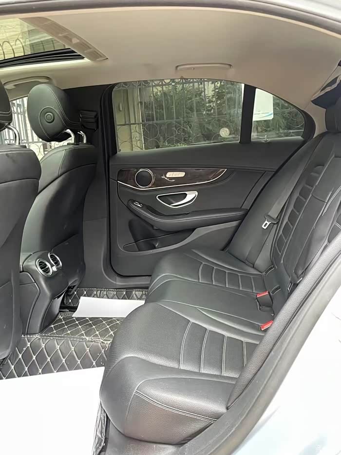 车主实拍16款奔驰c级16年上牌奔驰c180l安全行驶