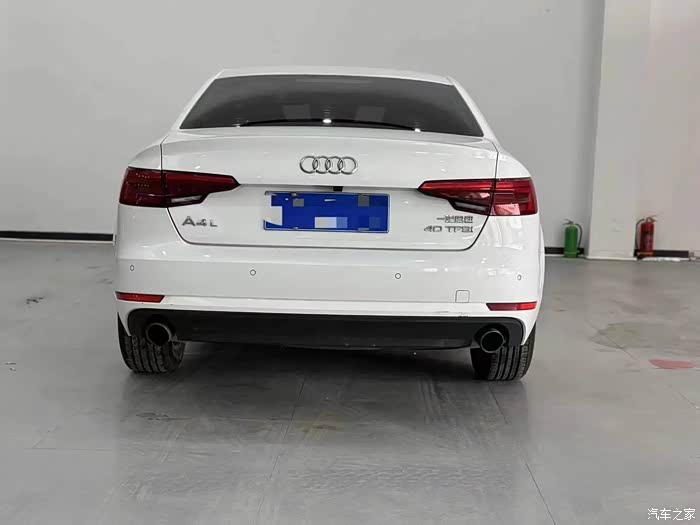 全款1188万17年奥迪a4l车况前嘴微瑕实表48