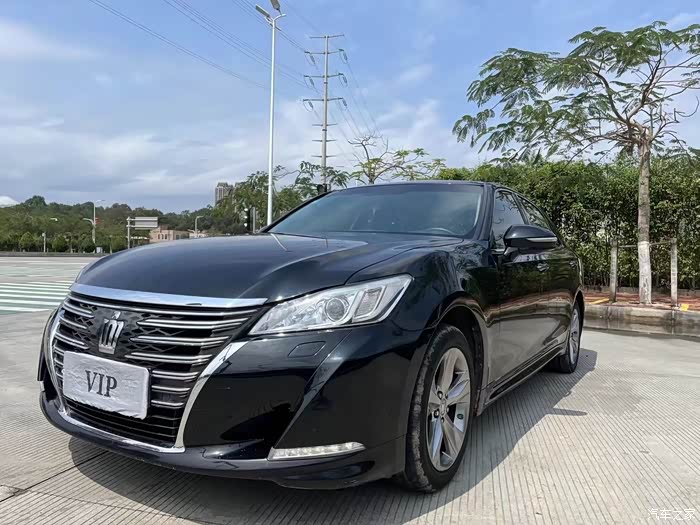 98,17年7月上牌 丰田皇冠2.0t时尚版,车况