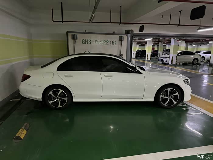 18款18年奔驰e200四驱顶配个人一手户提车52w8