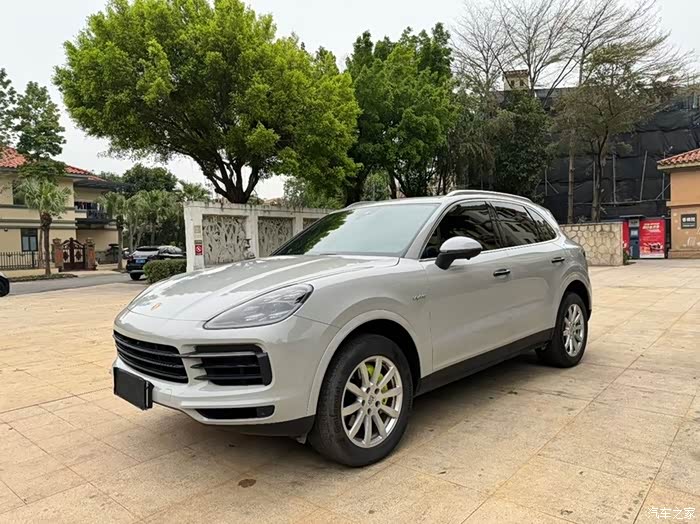 2438准21年保时捷卡宴20t混动四驱