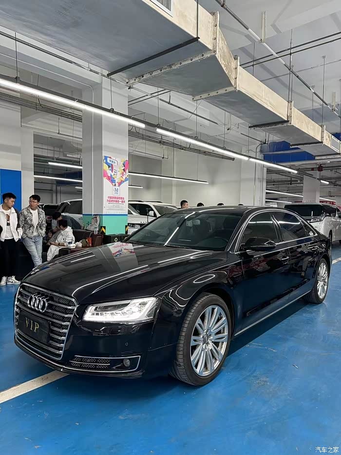 12年奥迪a8l 3.0t四驱 双电动座椅 前后加热记忆 全