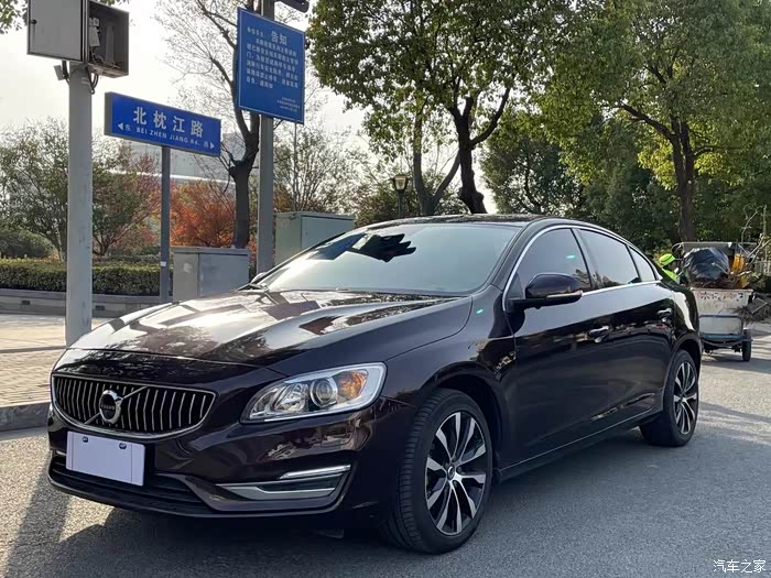 到19年沃尔沃s60l极品车况首付188万开走