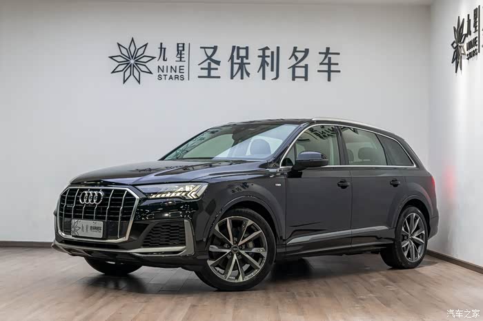 奥迪q7 2022款 55 tfsi quattro