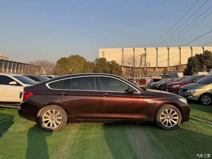 13年9月宝马535gt30t典雅一手车61万