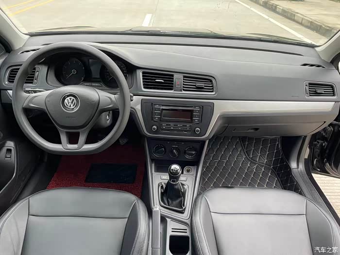 最新到店2016年大众朗逸1.6手动挡,车况精品,实拍图片