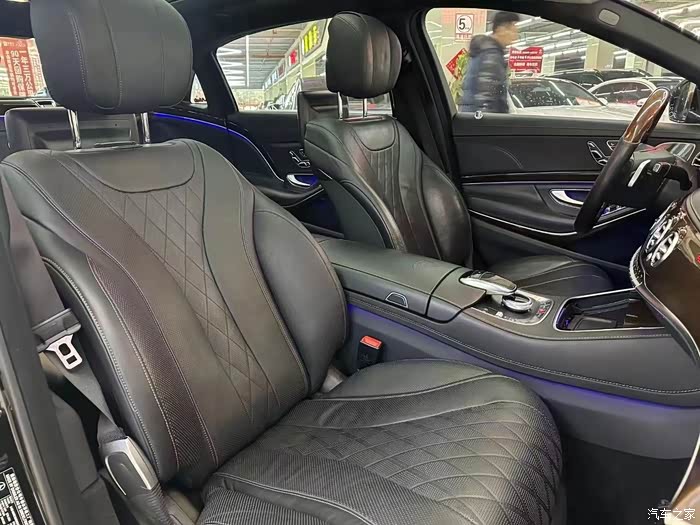 16年6月奔驰s400迈巴赫最贵的黑色内饰挑剔顾客来一