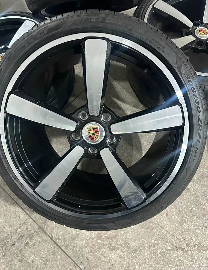 前20寸后21寸保时捷911轮毂轮胎,精品套件,感兴趣的可以