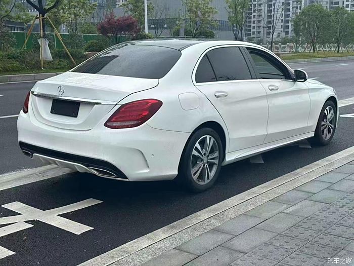 17年奔驰c200l,外白内黑,9at变速箱,双边电动座椅