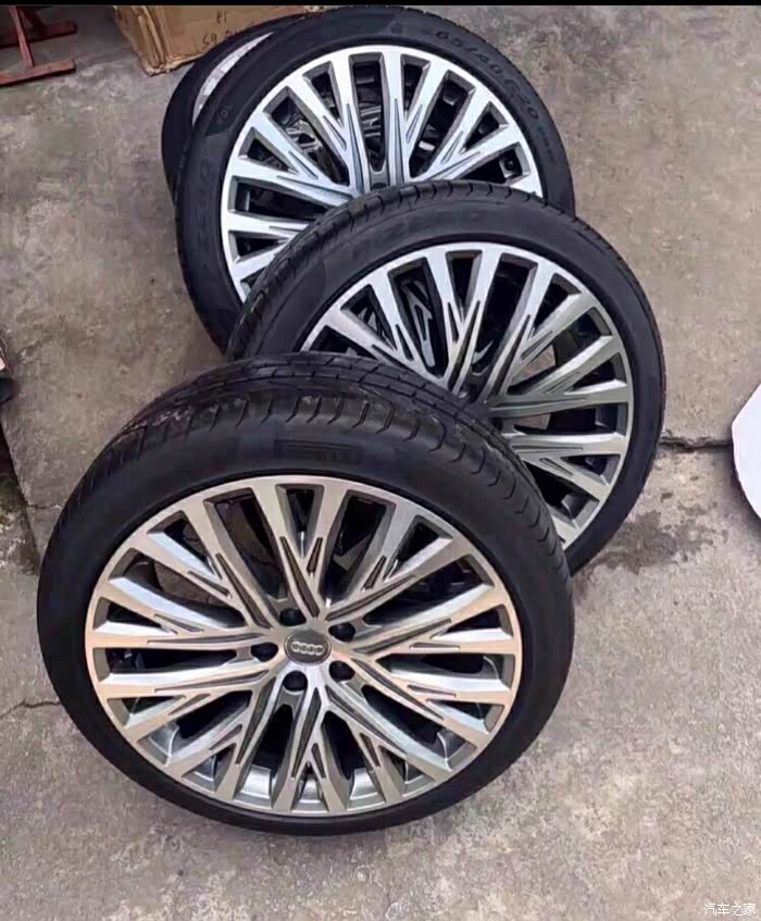 20寸奥迪a8轮毂原车轮一套过来看看哦