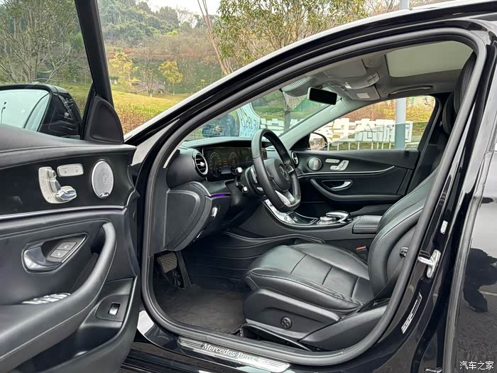 奔驰e300价格下跌你还值得拥有吗