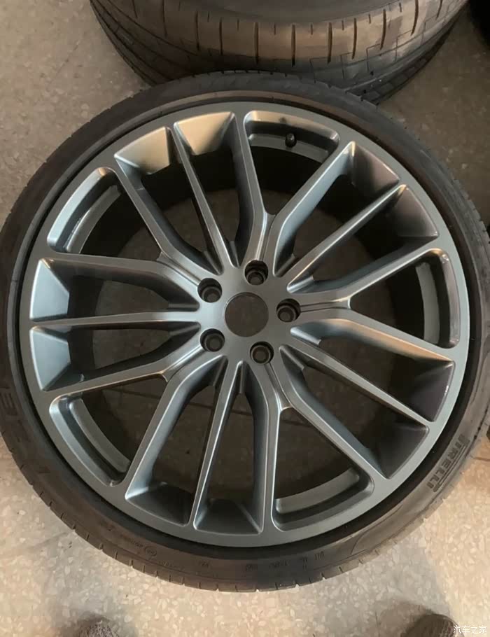 21寸玛莎拉蒂总裁原厂轮毂带轮胎一套中意的瞧一瞧