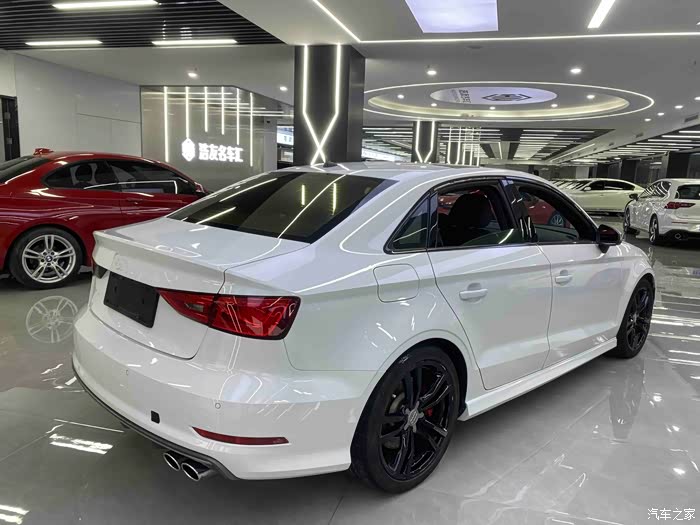 奥迪s32017款s320tlimousine1