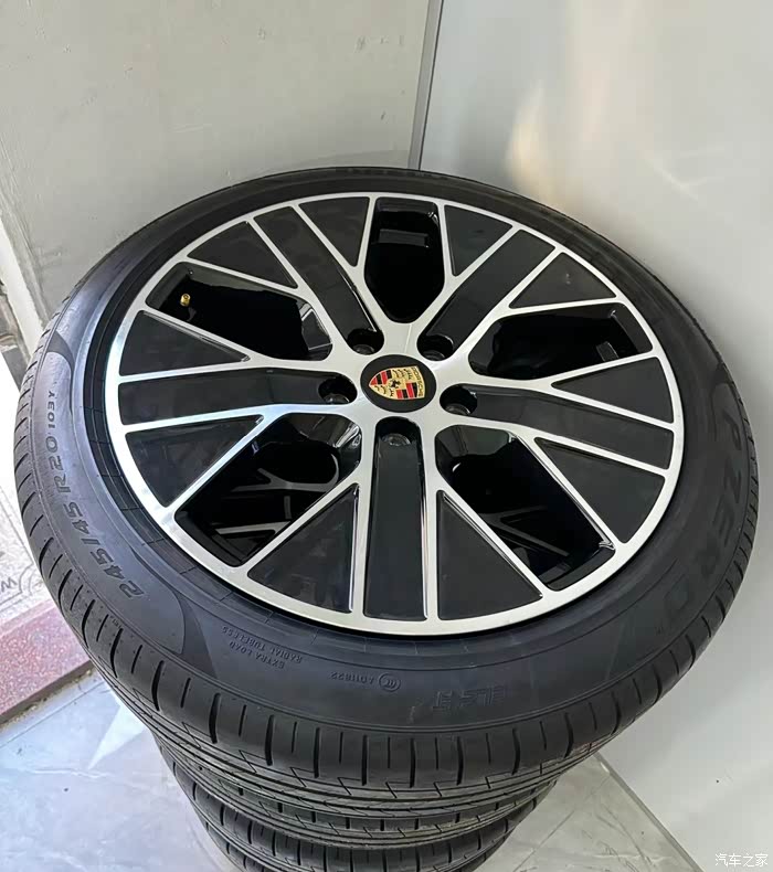 20寸保时捷taycan原厂轮毂轮胎中意的来