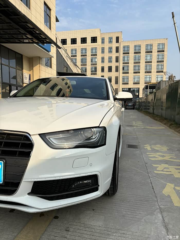 个人一手宁波2014年12月上牌的白色奥迪a4l45tfs