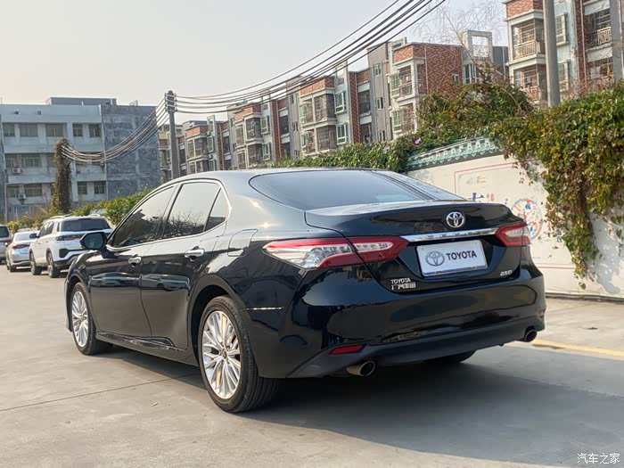 18款8代丰田凯美瑞25g豪华版精品s级车况一手车