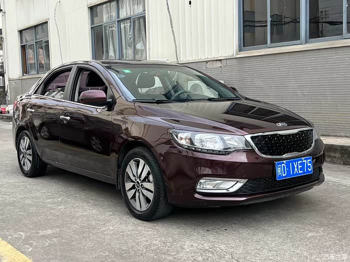 到店15年合资自动挡代步车起亚福瑞迪16自动挡带天窗