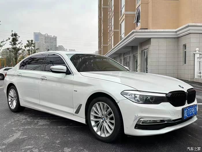【图】19年差根烟宝马525li m运动豪华版,液晶仪表,宝华韦健_宝马5系
