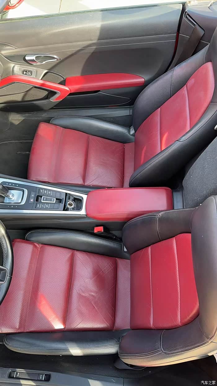 出自用保时捷718全国最便宜行驶五万公里原版车况36