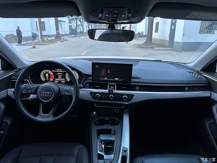 出一手21年奥迪a4l 40时尚,车况板正,4万多公里,液晶