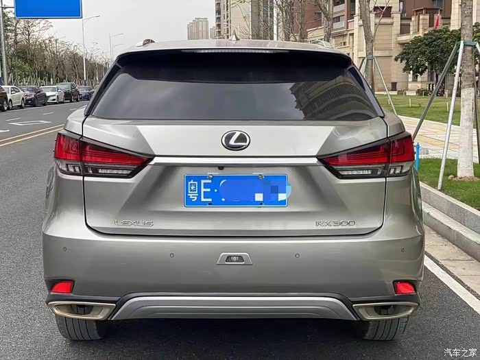 特价出27万多2021年7月雷克萨斯rx30020改款