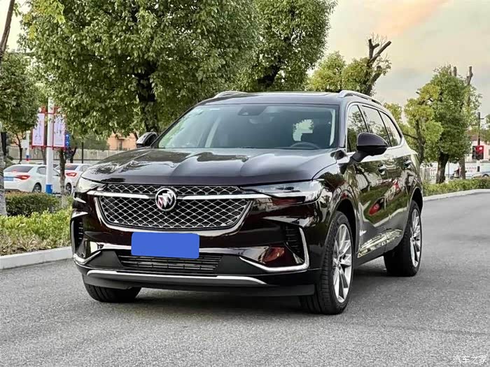 别克家族里面的精神小伙子昂科威plus艾维亚