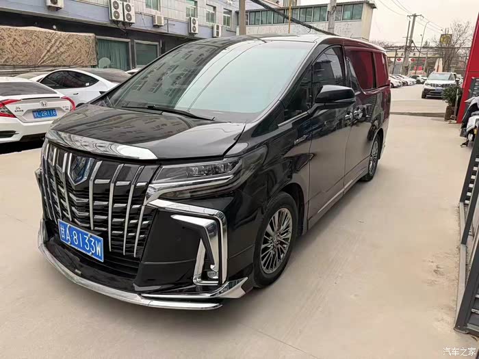 20年20款丰田埃尔法25l尊贵版120000km全