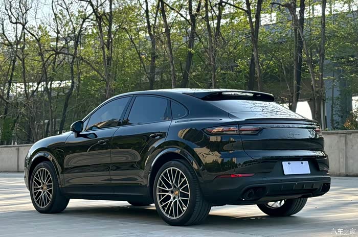 22年保时捷卡宴coupe铂金版全时四驱私企老板一手车车