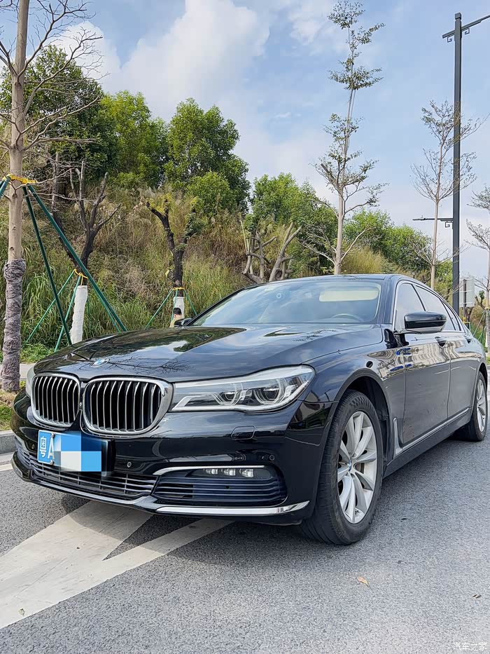 点击:>283|回复:>8宝马7系论坛>出17款宝马730li豪华版,一手7.