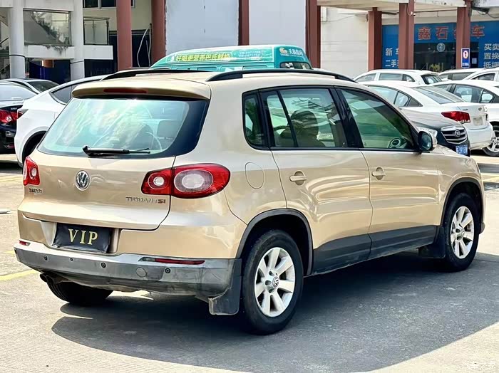 出一台12年5月大众途观本地一手车自动18t风尚版指