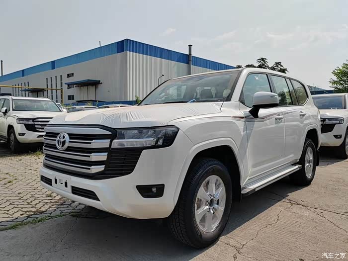 【图】酷路泽4000 24款 gxr 八气 18轮 白/米 配置:_兰德酷路泽论坛