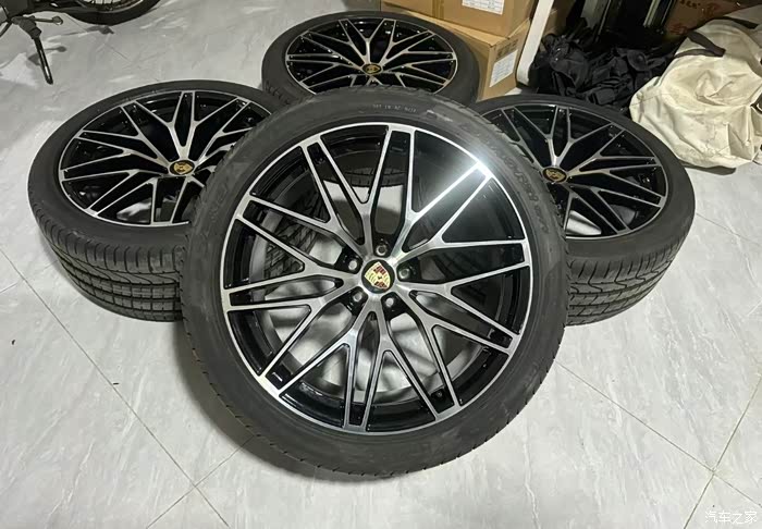 新款保时捷macan轮毂21寸好看