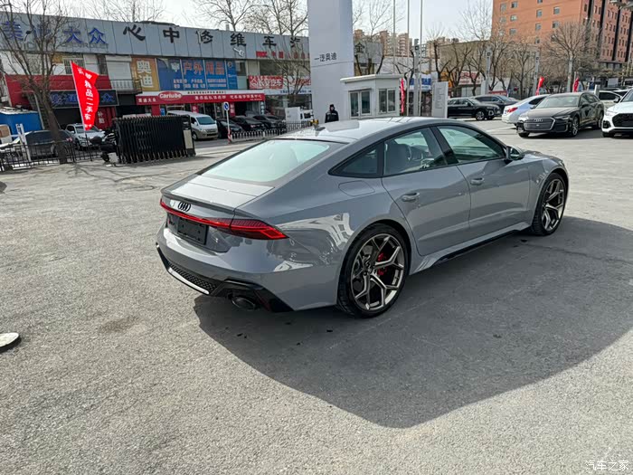 奥迪rs7performance纳多灰传奇黑现车欢迎