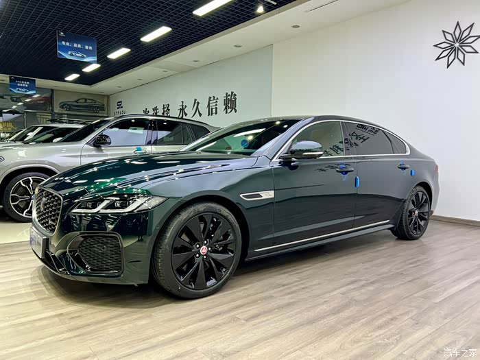 捷豹xfl2021款xfl20tp300四驱旗舰