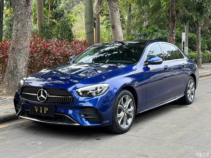 出台奔驰e级2021款e300l豪华型带第三方报
