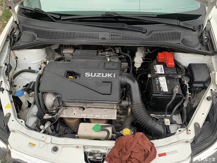 铃木天语改装大电瓶网上淘了一个15款桑塔纳的负极线原车负