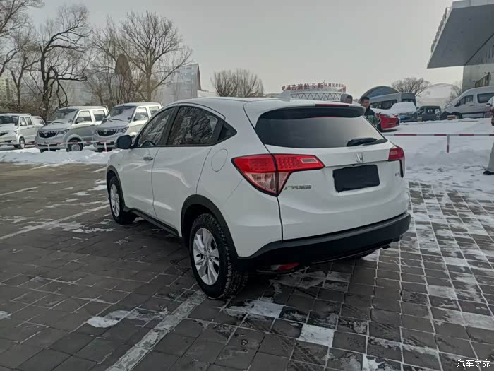 新到18年本田缤智自动15l全车原版二件补漆6万公