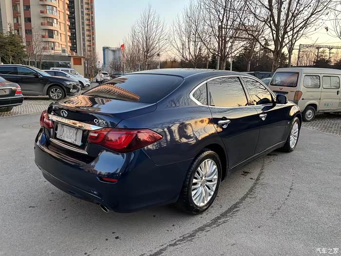 18年纯进口英菲尼迪q70l