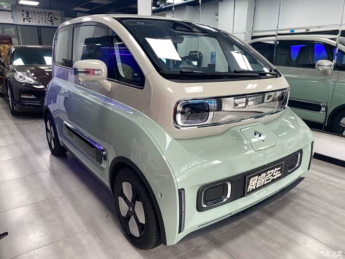 最新到店里的新车宝骏kiwi ev 2023款 大疆版 磷酸