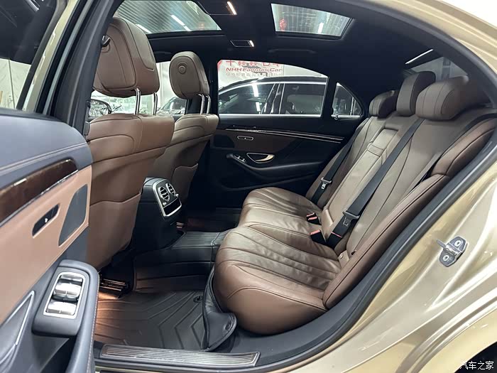 19年奔驰s320l 行驶里程仅7万公里 前后保